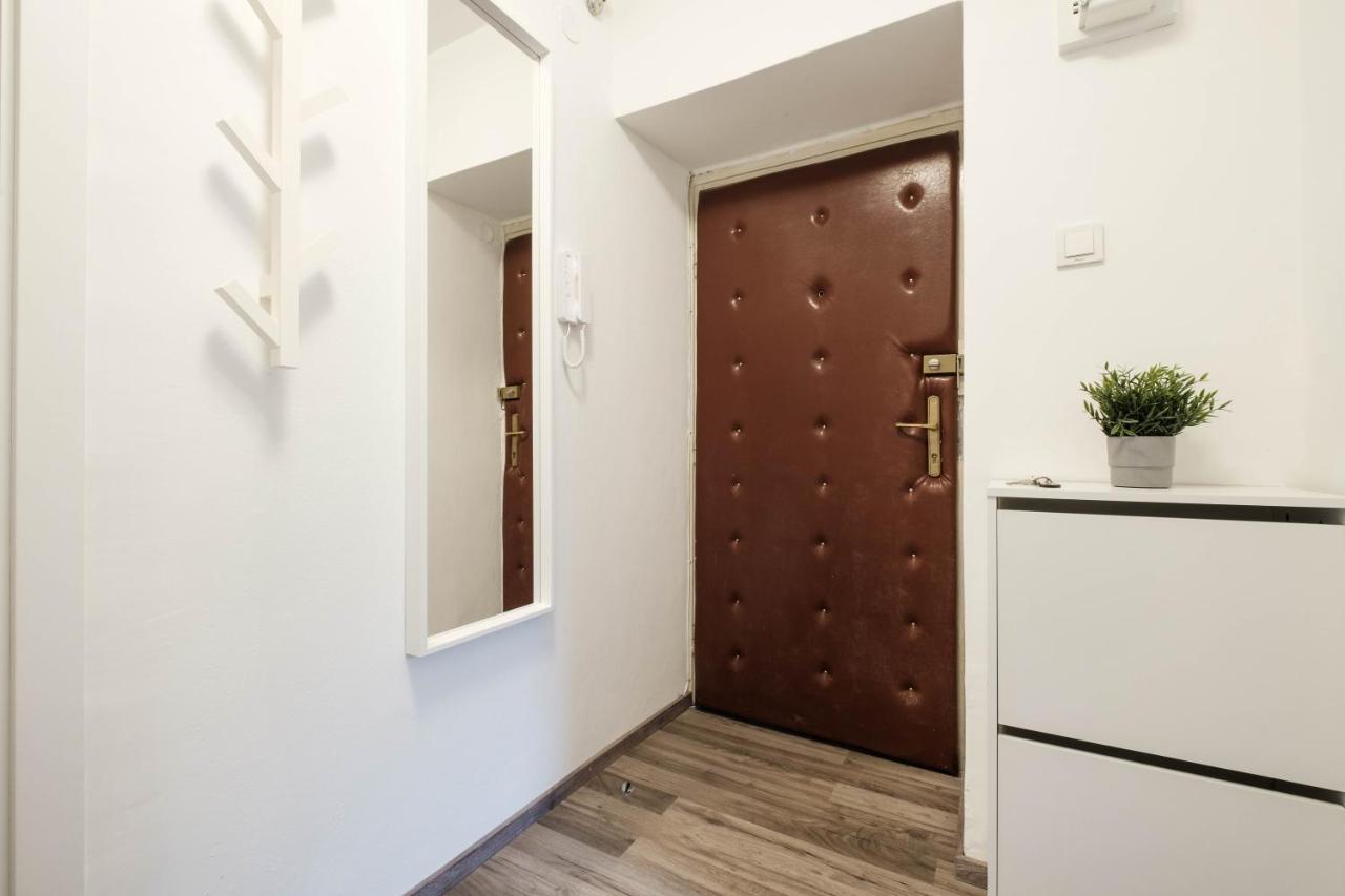 Periva Apartment Загреб Екстериор снимка