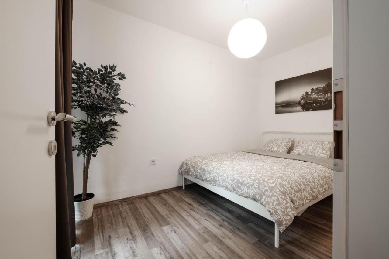 Periva Apartment Загреб Екстериор снимка